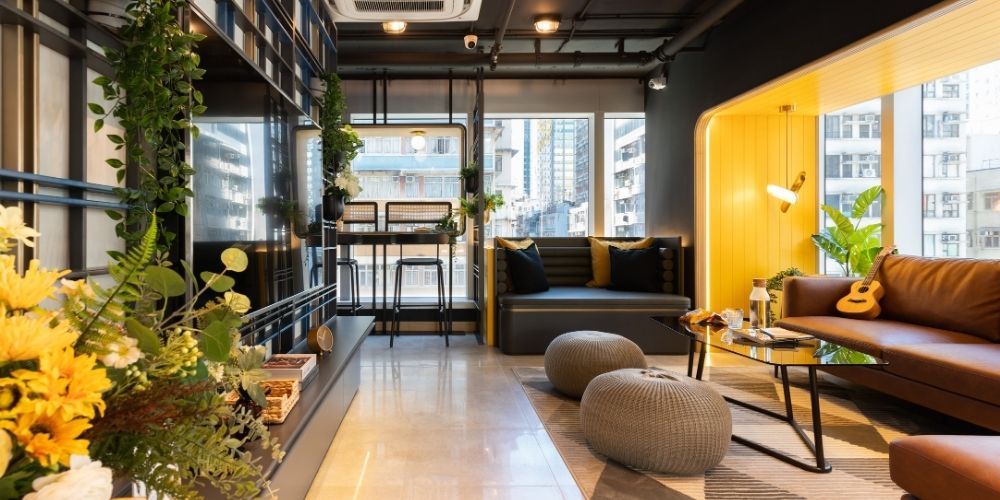 Monthly Hotels vs Serviced Apartments: Best Long-Term Stay Options in Hong Kong 2026