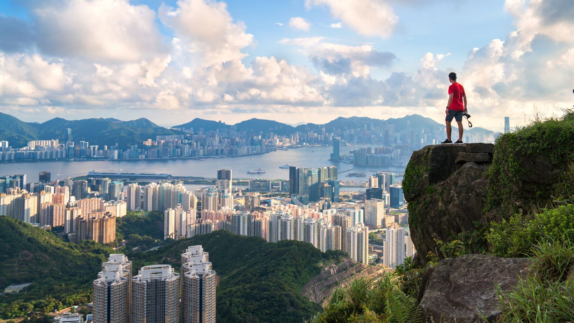 BEYOND THE SKYLINE: UNFORGETTABLE HONG KONG WEEKENDS